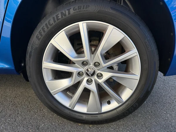 SKODA Kamiq (2022) — foto 5 van 20