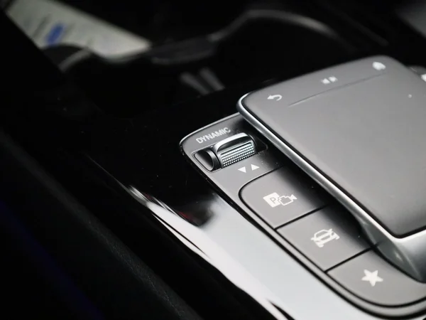 Mercedes-Benz A-Klasse (2020) — foto 11 van 38