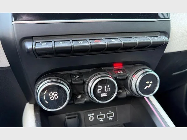 Renault Clio V (2023) — foto 10 van 24