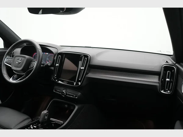 VOLVO XC40 (2021) — foto 23 van 32