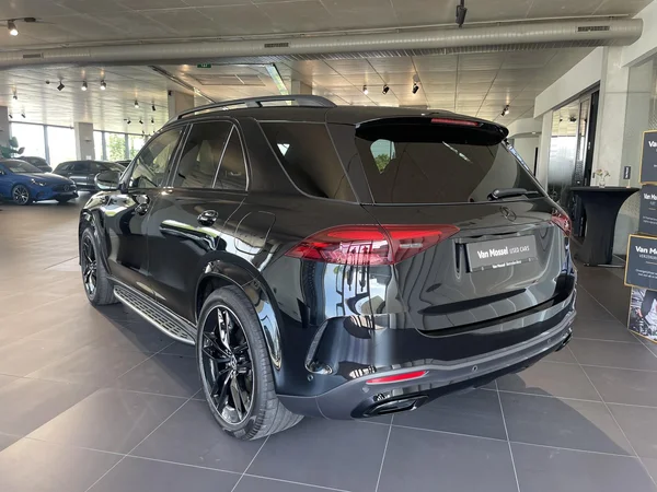 Mercedes-Benz GLE (2023) — foto 18 van 23