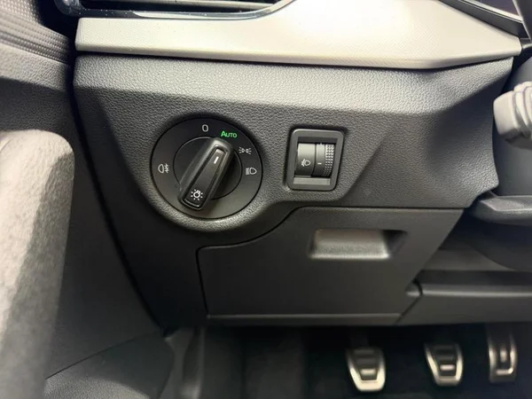 SKODA Kamiq (2022) — foto 21 van 31