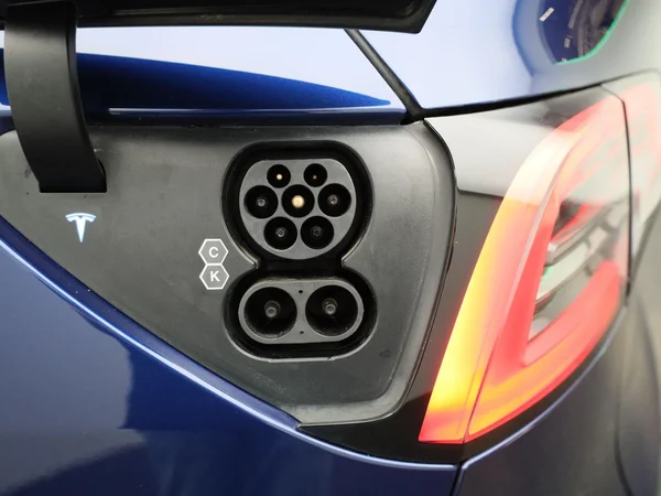 Tesla Model Y (2022) — foto 5 van 43