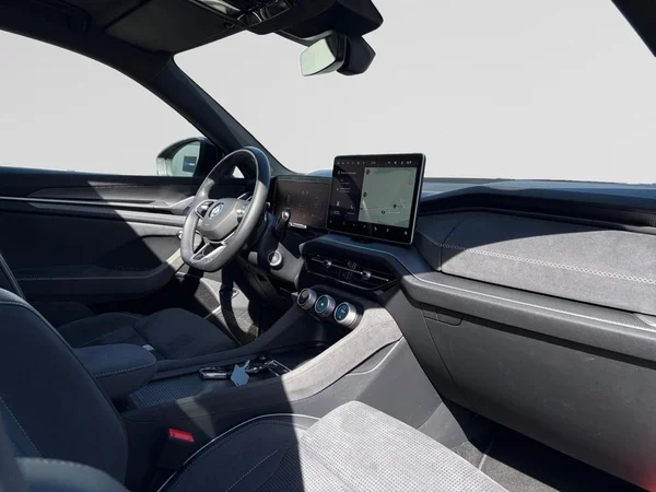 SKODA Kodiaq PHEV (2025) — foto 27 van 29