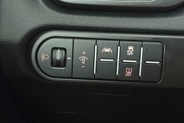 Kia Ceed (2023) — foto 6 van 27