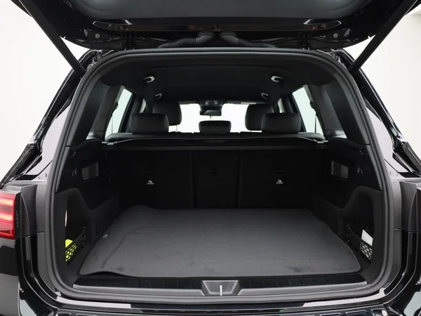 Mercedes-Benz GLB (2025) — foto 6 van 50