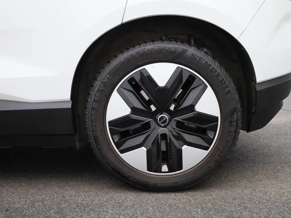 Volvo EX30 (2024) — foto 3 van 39