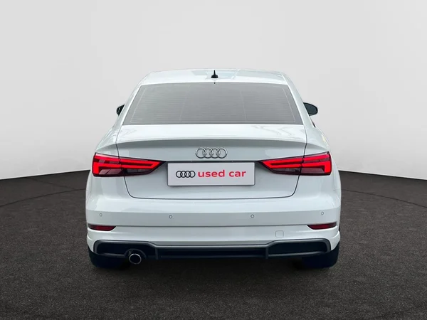 AUDI A3 Sedan Dsl (2019) — foto 13 van 18