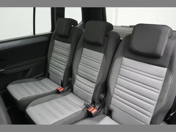 VOLKSWAGEN Touran (2023) — foto 5 van 30
