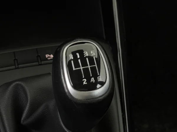 KIA Stonic (2021) — foto 4 van 25