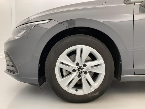 VOLKSWAGEN Golf VIII SW (2022) — foto 4 van 36