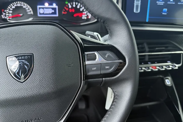Peugeot 2008 (2025) — foto 7 van 16