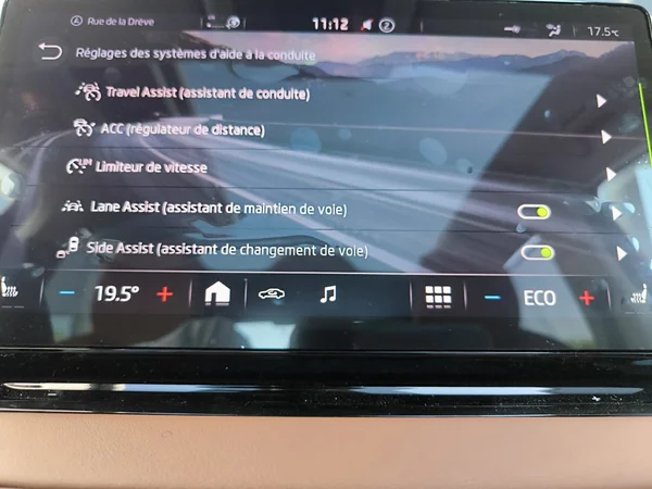 SKODA Enyaq Coupé (2025) — foto 16 van 37