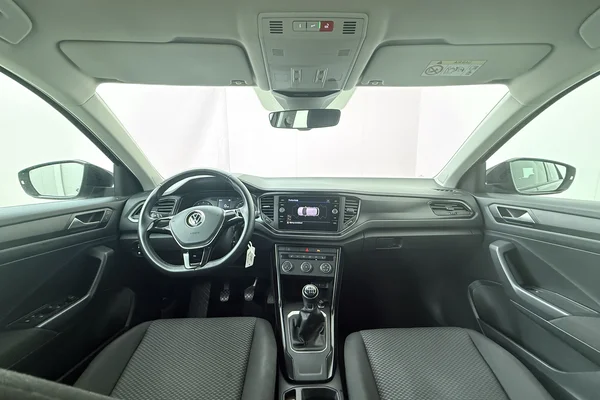 Volkswagen T-Roc (2022) — foto 19 van 19