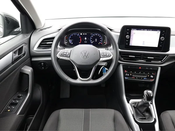 VOLKSWAGEN T-Roc (2022) — foto 4 van 20