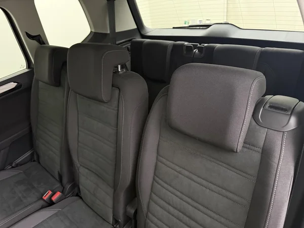 VOLKSWAGEN Touran (2025) — foto 2 van 19