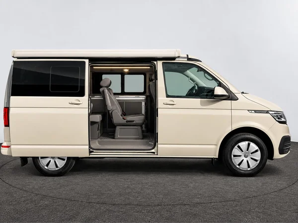 VOLKSWAGEN T6 California (2023) — foto 22 van 24