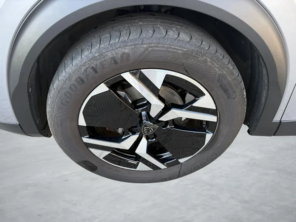 Peugeot 2008 (2024) — foto 20 van 20