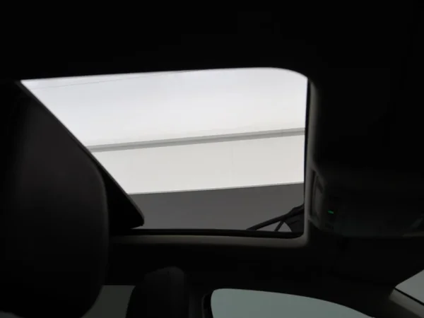 Volkswagen Tiguan Allspace (2021) — foto 15 van 31