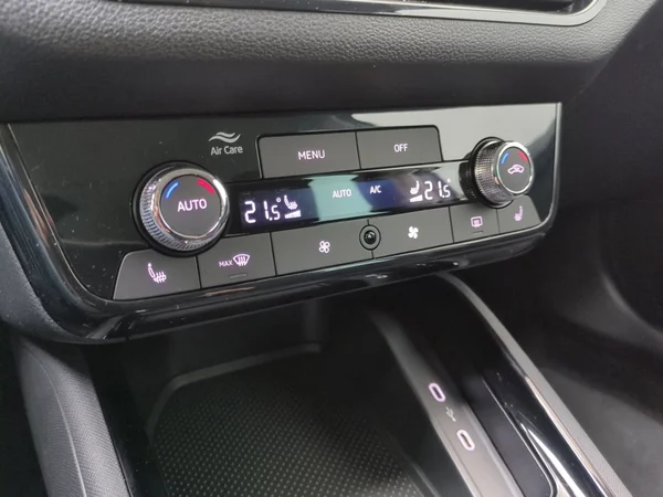 SKODA Kamiq (2024) — foto 7 van 16
