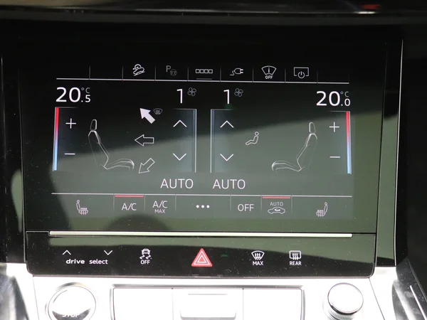 AUDI Q8 e-tron (2024) — foto 10 van 32