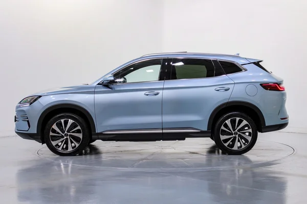 BYD Seal U PHEV (2024) — foto 12 van 45