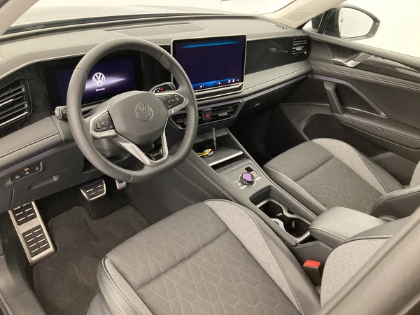 VOLKSWAGEN Tiguan (2025) — foto 7 van 36