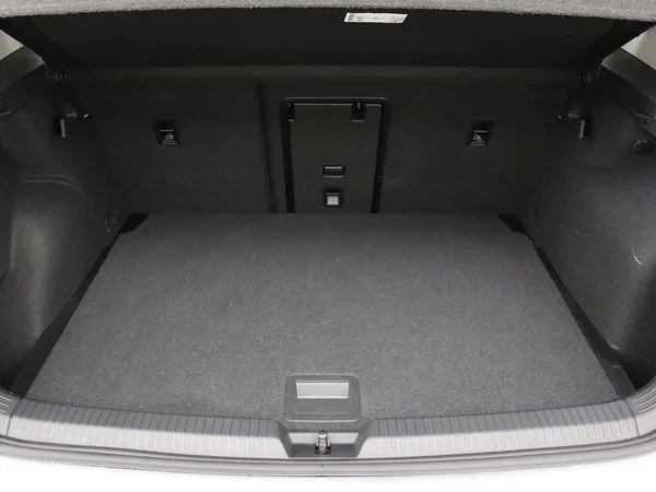 VOLKSWAGEN Golf (2024) — foto 8 van 28