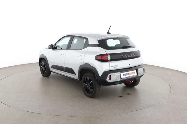 Dacia Spring (2025) — foto 10 van 16