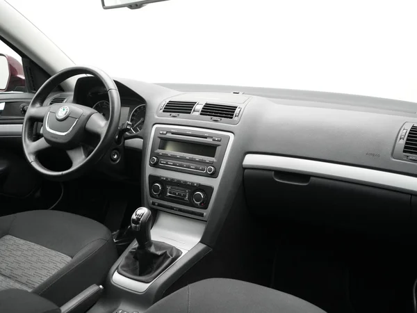 SKODA Octavia (2012) — foto 7 van 19