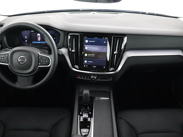 VOLVO S60 (2024) — foto 28 van 28