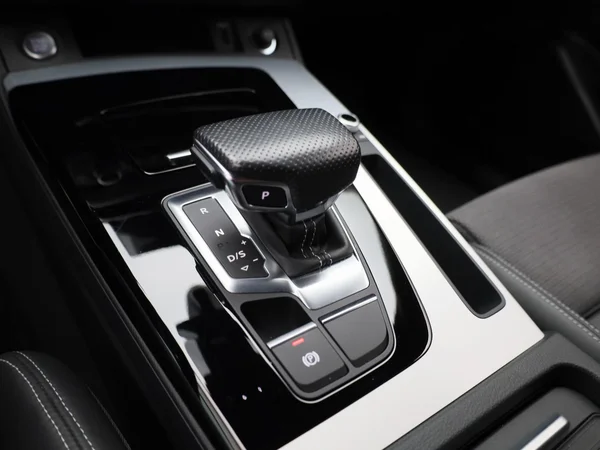 Audi Q5 (2023) — foto 22 van 44