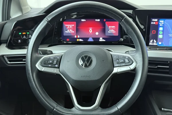 Volkswagen Golf VIII (2021) — foto 2 van 24