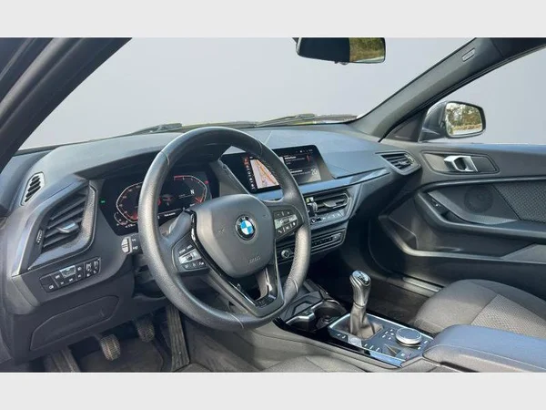 BMW 1 Hatch (2021) — foto 28 van 29