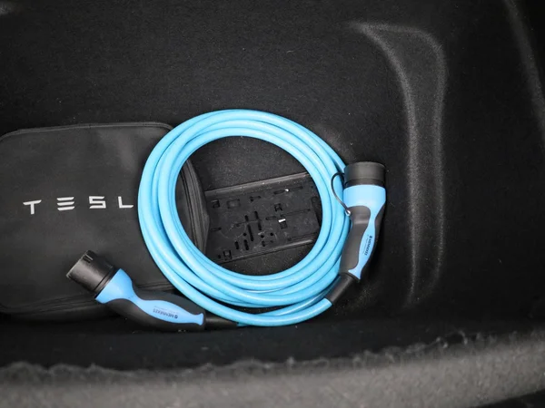 Tesla Model Y (2022) — foto 4 van 41
