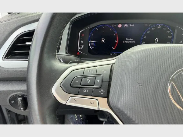 Volkswagen T-Roc (2022) — foto 11 van 21