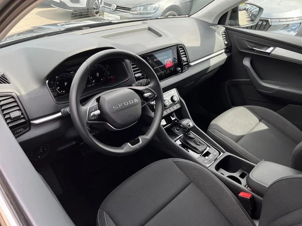 SKODA Karoq (2025) — foto 4 van 22