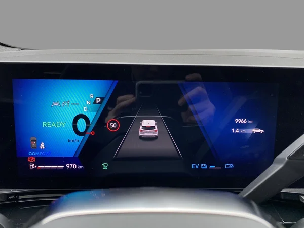 Renault Austral (2025) — foto 21 van 22