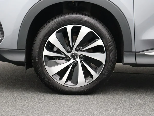BYD SEAL U (2025) — foto 9 van 33