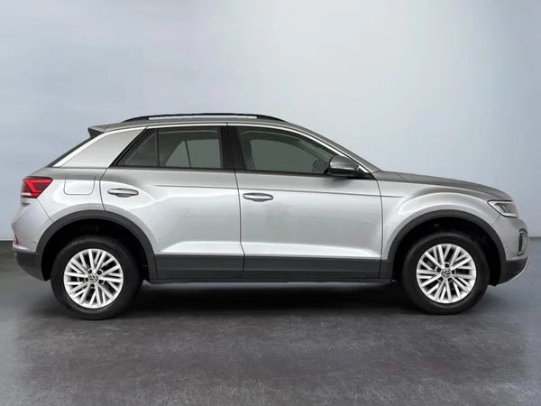 VOLKSWAGEN T-Roc (2022) — foto 18 van 23