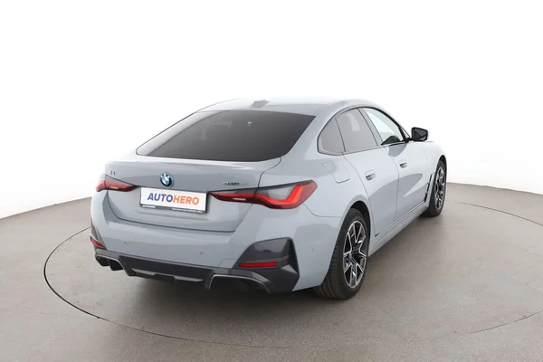 BMW i4 (2023) — foto 12 van 16
