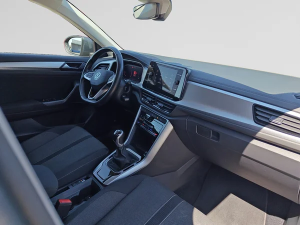 VOLKSWAGEN T-Roc (2024) — foto 12 van 18