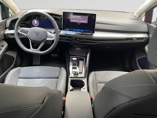 VOLKSWAGEN Golf VIII (2026) — foto 8 van 13