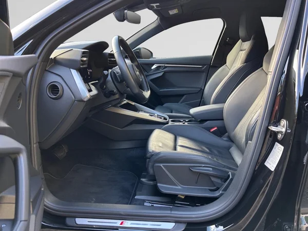 AUDI A3 Sportback (2023) — foto 25 van 25