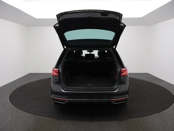 Volkswagen Passat (2022) — foto 23 van 29