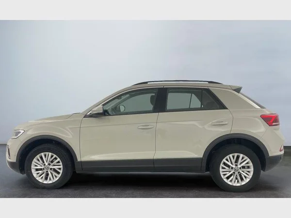 Volkswagen T-Roc (2023) — foto 19 van 24