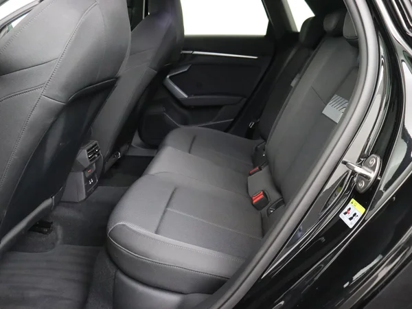 AUDI A3 Sportback (2025) — foto 2 van 18