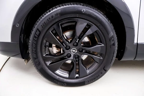 Opel Grandland (2024) — foto 2 van 71
