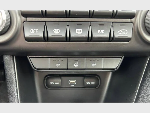 Kia SPORTAGE (2021) — foto 13 van 29