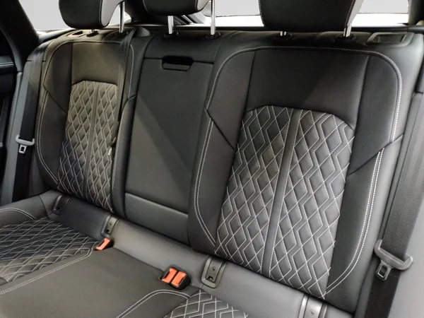 AUDI A6 Avant PHEV (2025) — foto 4 van 17